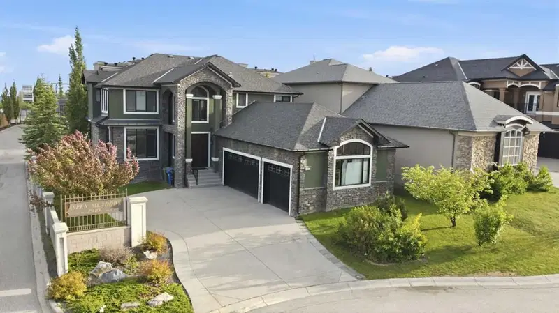 5 Aspen Meadows Park SW, Calgary — main listing photo