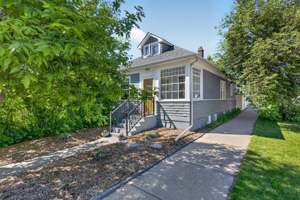 924 18 Avenue SE, Calgary — main listing photo