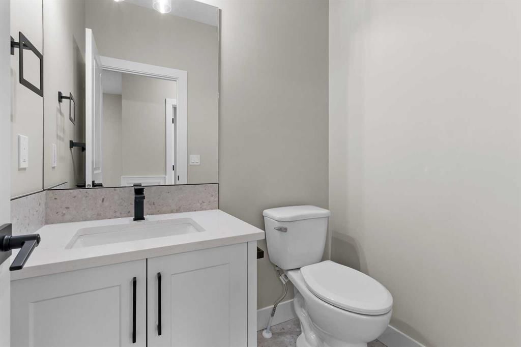 629 Mandalay Link, Carstairs — photo 3 of 44