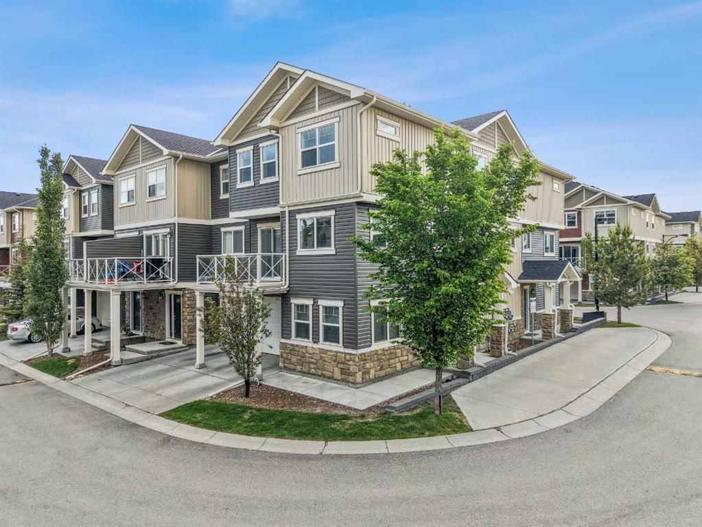 905 Skyview Ranch Grove NE, Calgary — photo 2 of 30