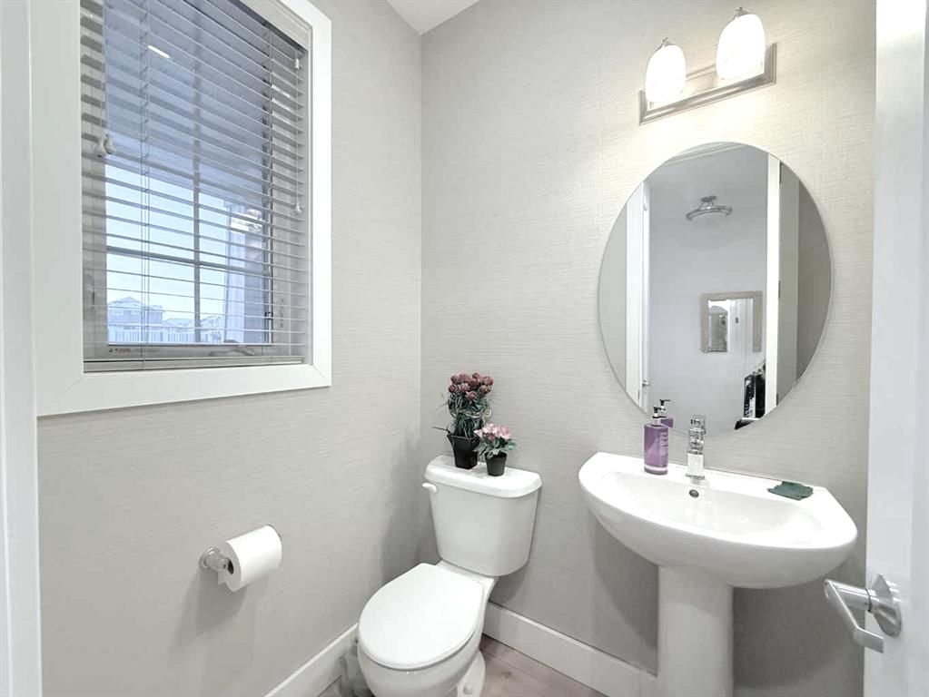 148 Carrington Circle NW, Calgary — photo 5 of 44