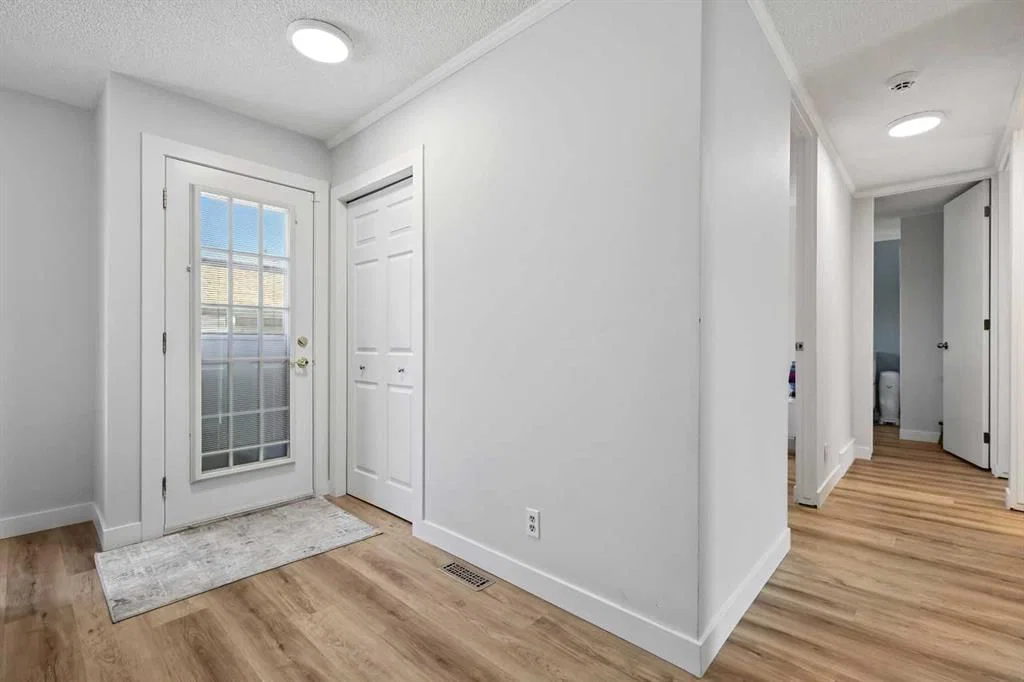 309 Olympia Drive SE, Calgary — photo 2 of 35