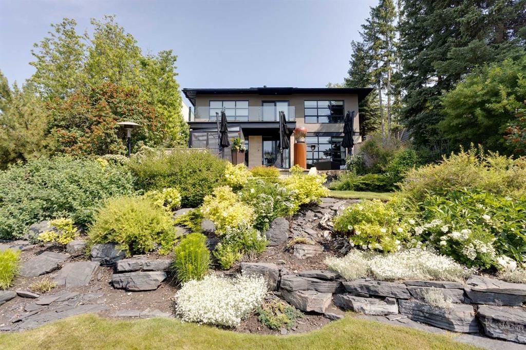639 Sifton Boulevard SW, Calgary — photo 2 of 5