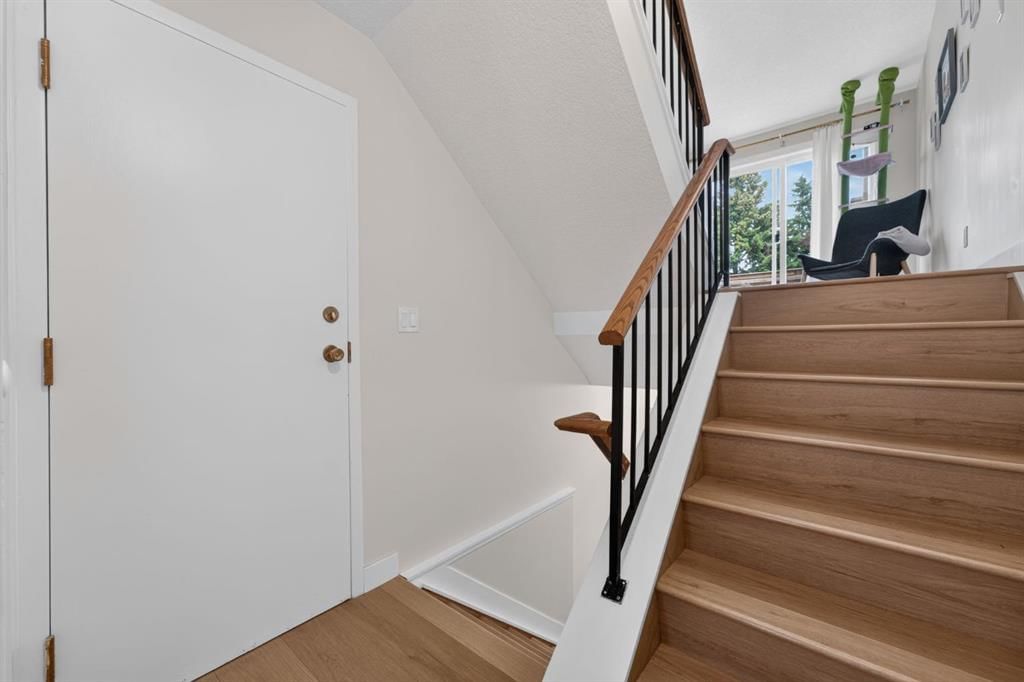 44, 1012 ranchlands Boulevard NW, Calgary — photo 5 of 31