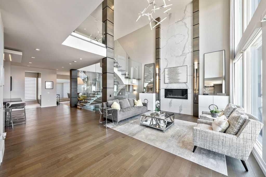 122 13 Street NE, Calgary — photo 4 of 50