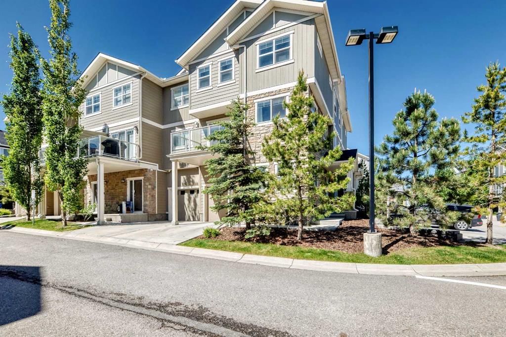 201 Evanston Manor NW, Calgary — main listing photo