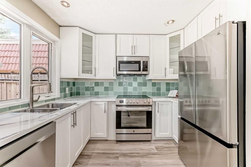 8, 714 Willow Park Drive SE, Calgary — photo 4 of 50
