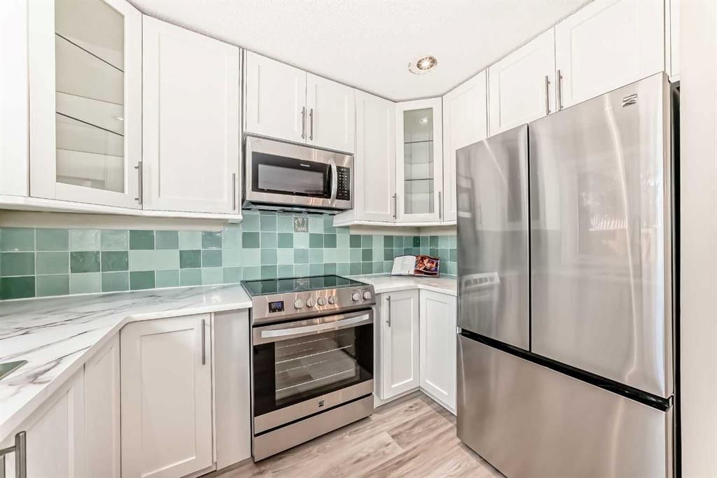 8, 714 Willow Park Drive SE, Calgary — photo 5 of 50