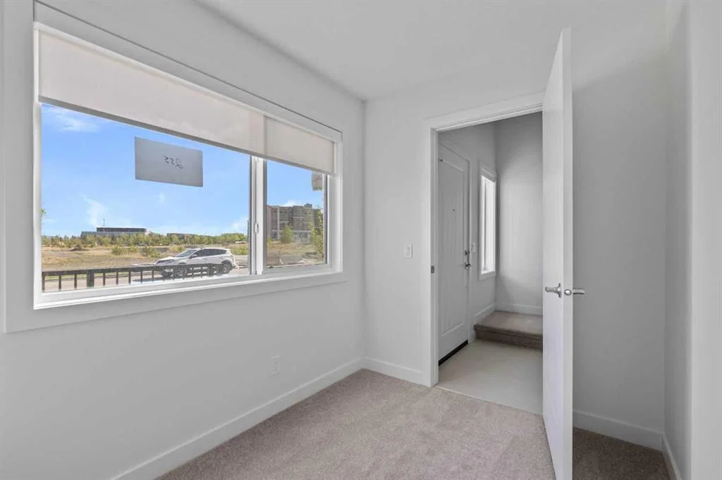 132 Quesnay Wood Link SW, Calgary — photo 5 of 32