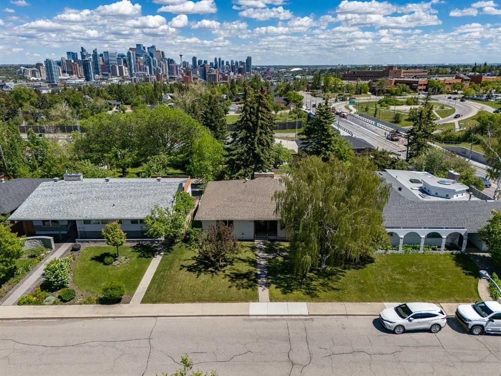 1738 Suffolk Street SW, Calgary — main listing photo