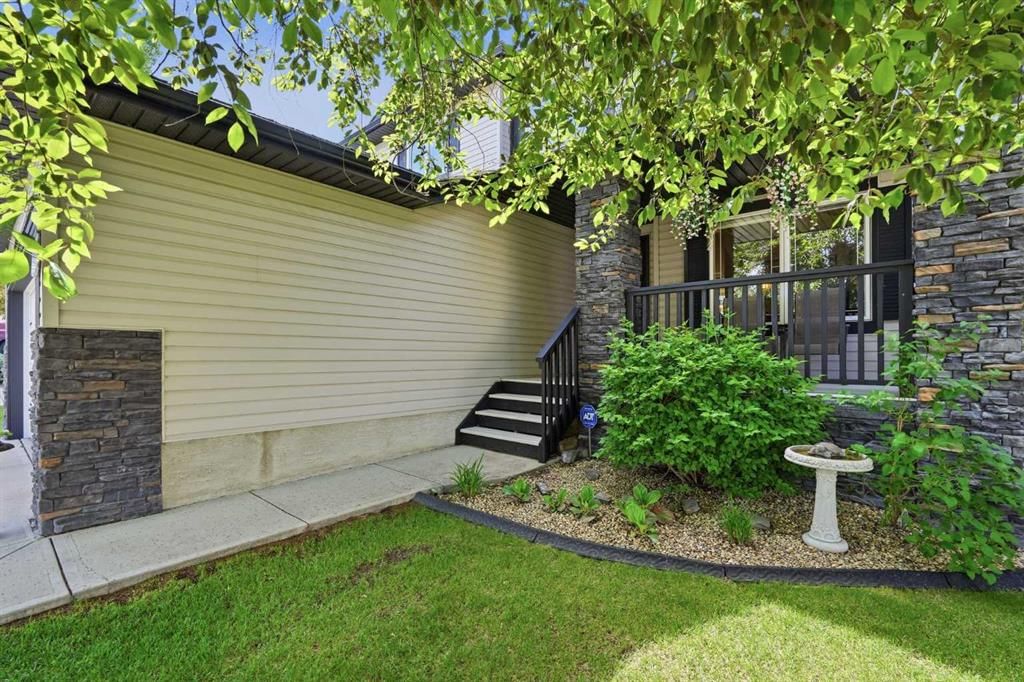 347 Mt Douglas Green SE, Calgary — photo 3 of 50