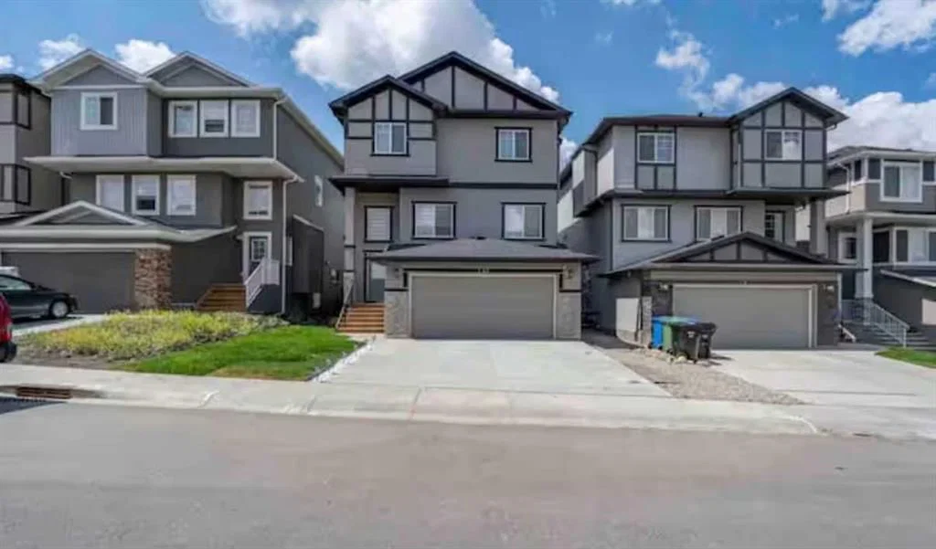 131 Sherview Grove NW, Calgary — main listing photo
