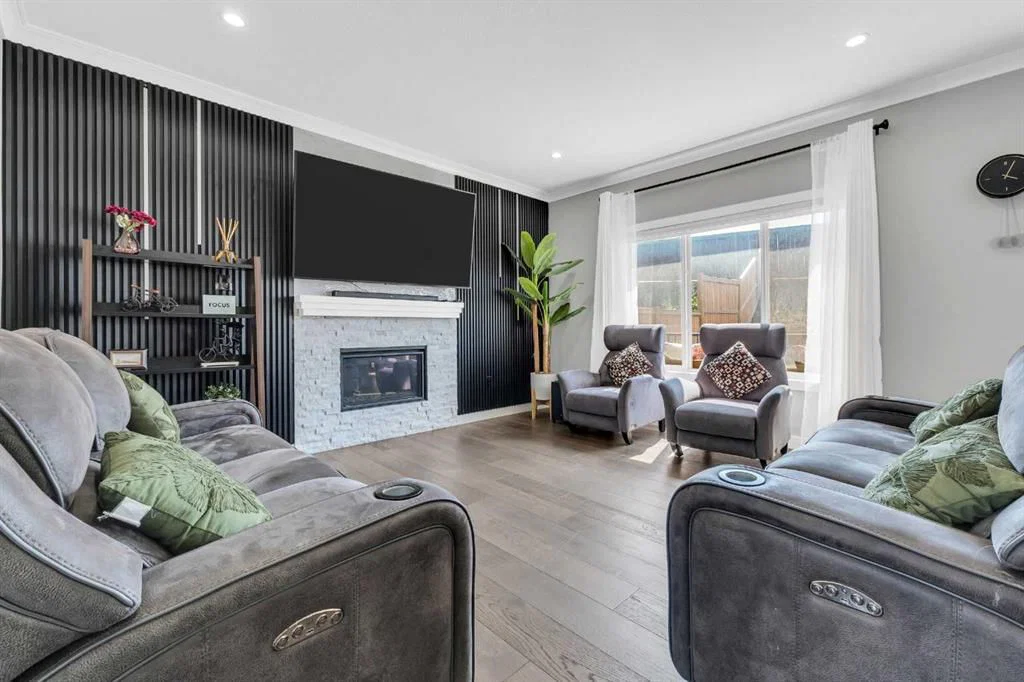 131 Sherview Grove NW, Calgary — photo 3 of 39