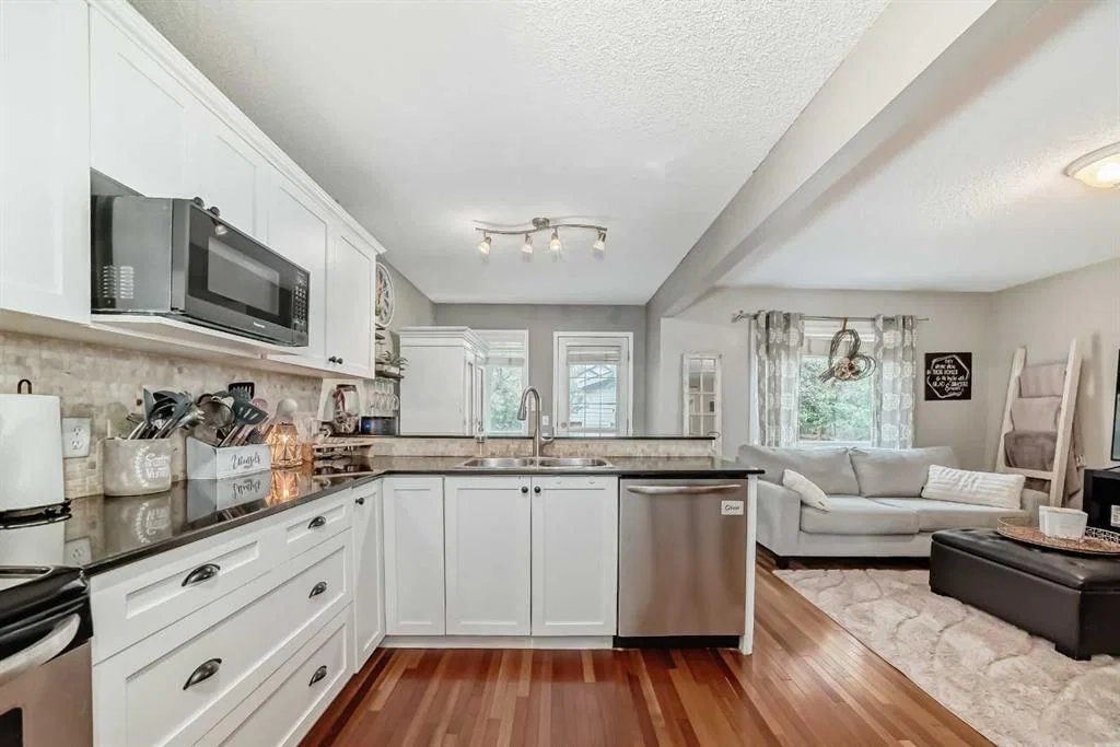 132 Hidden Hills Road NW, Calgary — photo 4 of 31