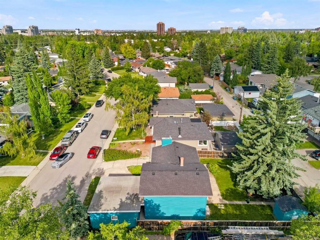 67 Hooke Road SW, Calgary — photo 2 of 41
