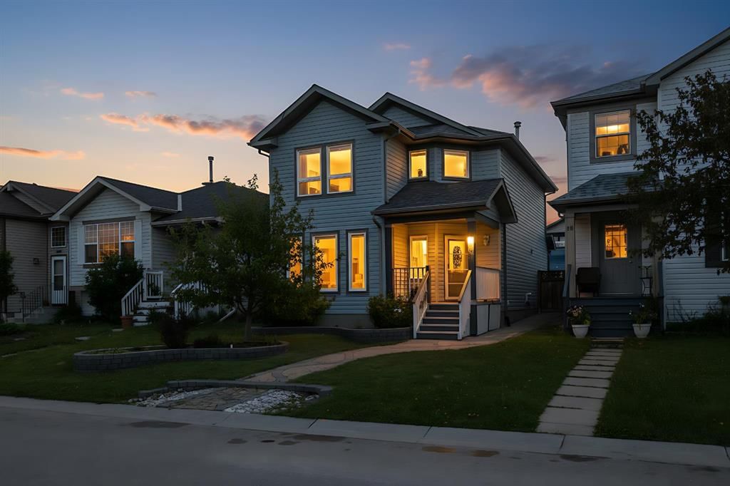 19 Coventry Link NE, Calgary — main listing photo