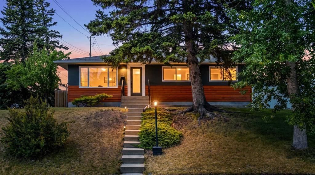 81 White Oak Crescent SW, Calgary — main listing photo