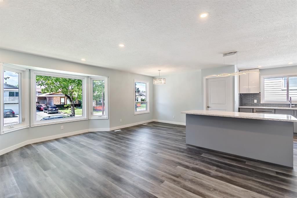 4528 40 Street NE, Calgary — main listing photo