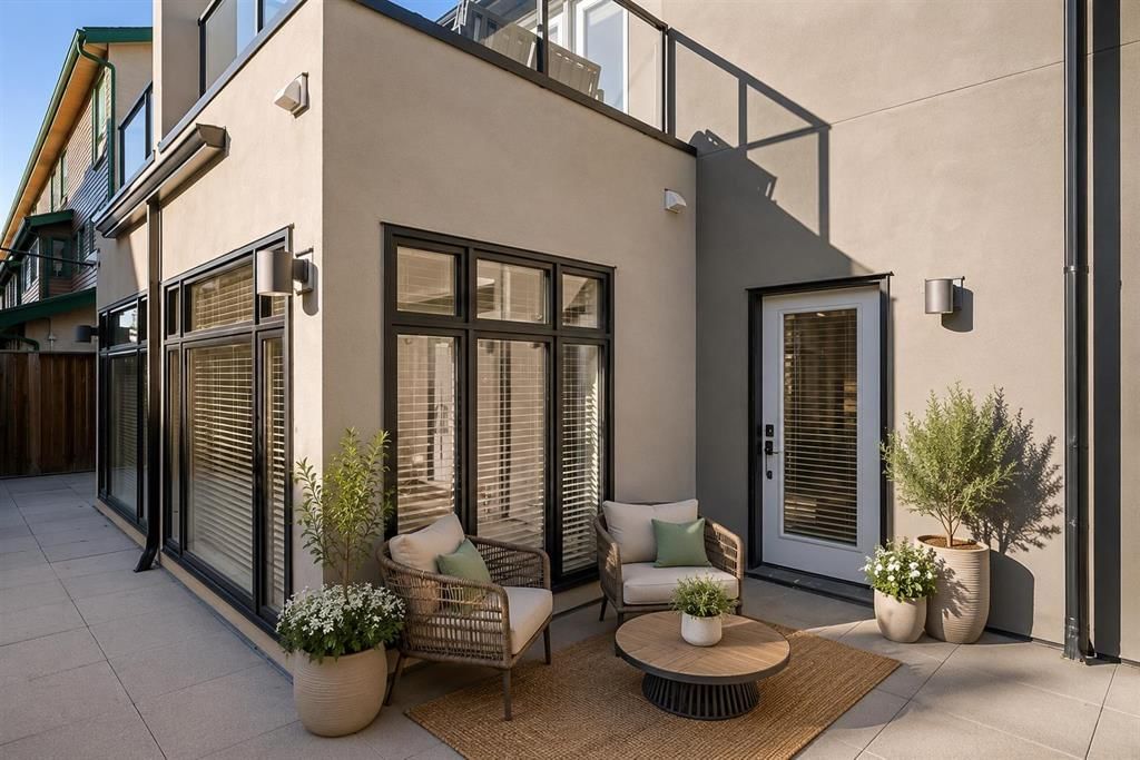 1511 23 Avenue SW, Calgary — main listing photo