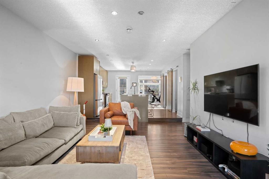 1511 23 Avenue SW, Calgary — photo 3 of 50