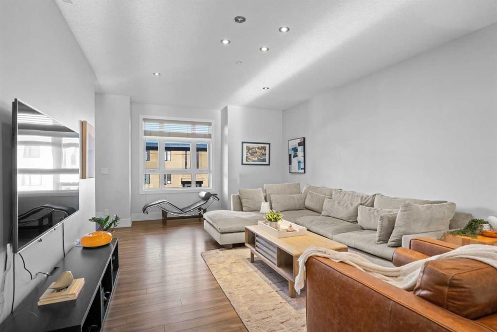 1511 23 Avenue SW, Calgary — photo 4 of 50