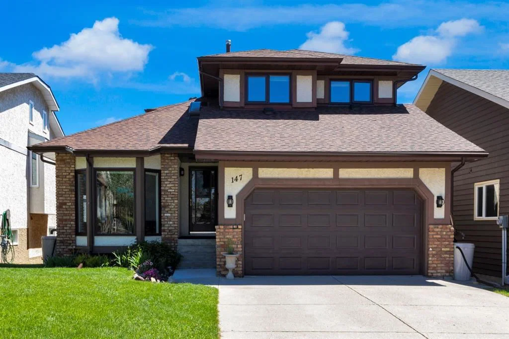147 Hawkcliff Way NW, Calgary — main listing photo