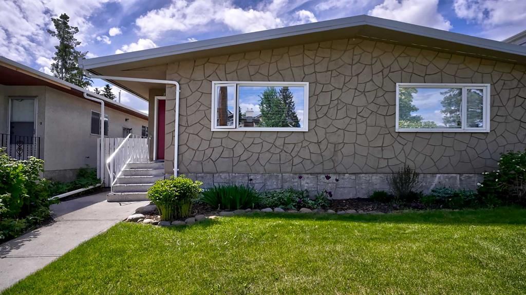 2037 50 Avenue SW, Calgary — photo 2 of 44