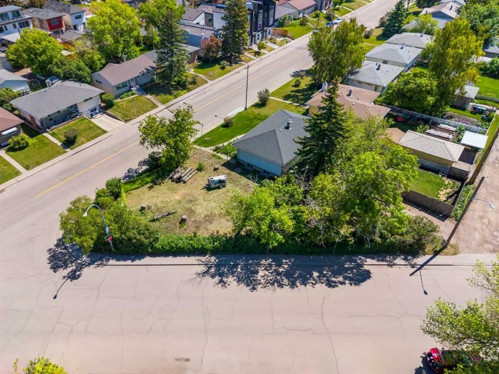 2747 Morley Trail NW, Calgary — photo 2 of 21