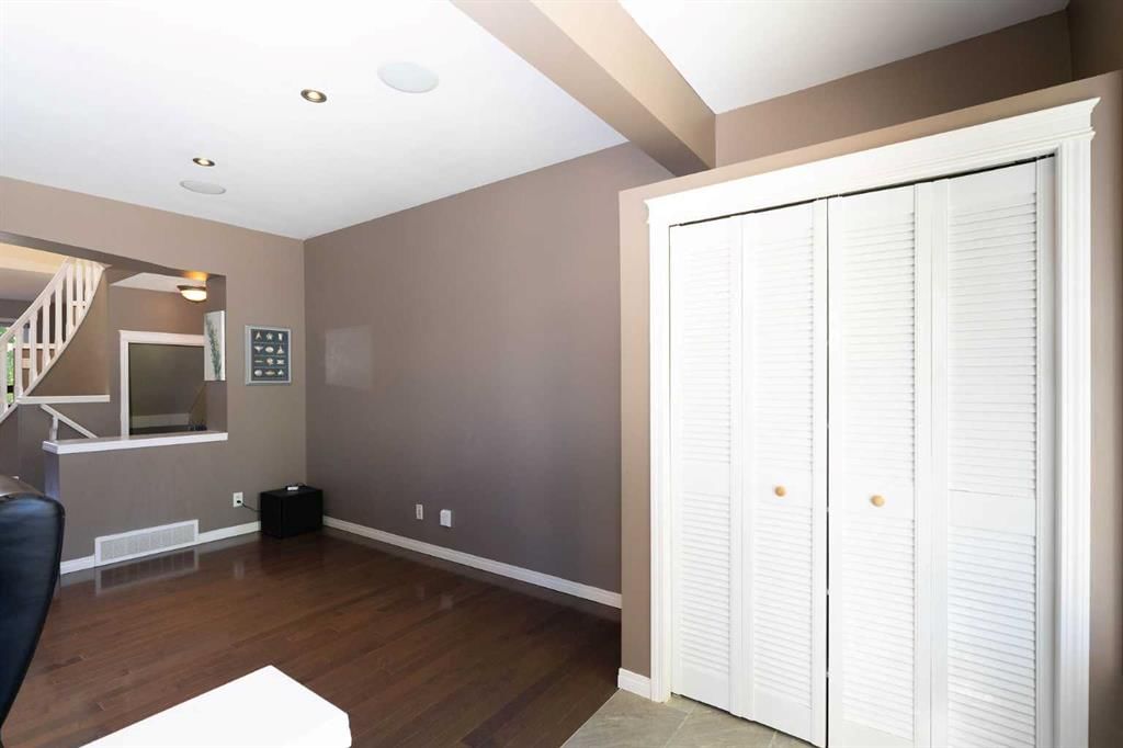 213 Tuscany Valley Green NW, Calgary — photo 4 of 41