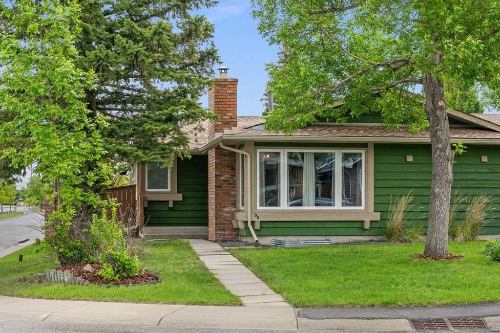 96 Sunhurst Road SE, Calgary — main listing photo