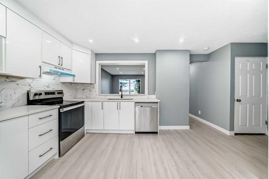 232 Marlborough Way NE, Calgary — photo 3 of 31