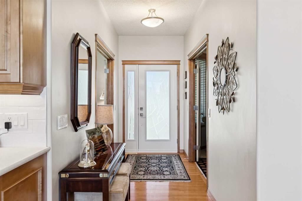 511 Rocky Ridge Drive NW, Calgary — photo 2 of 50