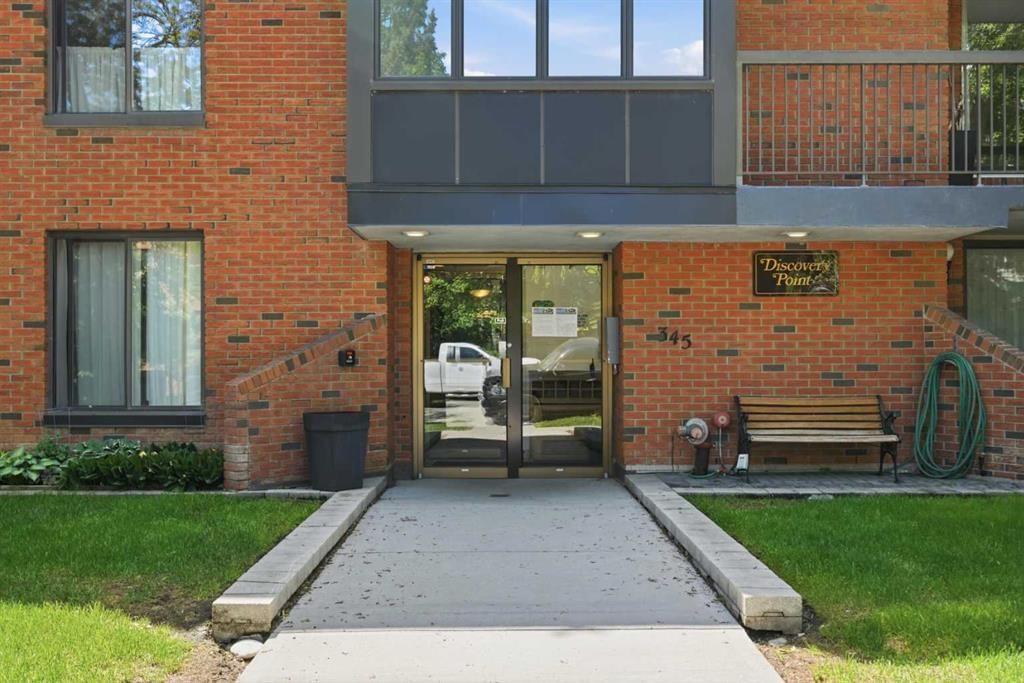 201, 345 4 Avenue NE, Calgary — photo 2 of 42
