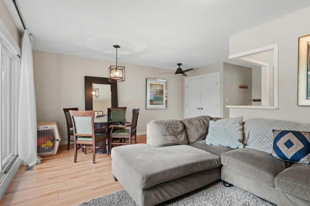 2530 16A Street NW, Calgary — photo 4 of 49