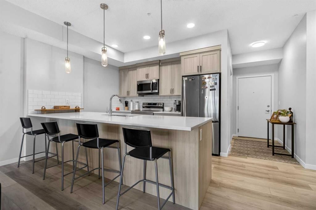 3119, 33 Carringham Gate NW, Calgary — main listing photo