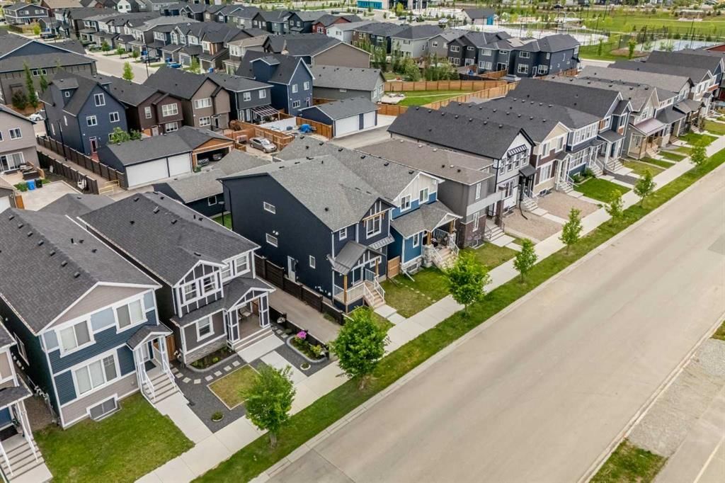 193 Union Avenue SE, Calgary — main listing photo