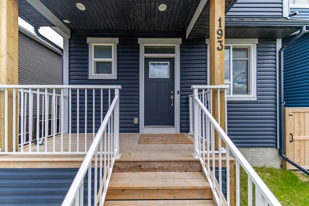 193 Union Avenue SE, Calgary — photo 4 of 45