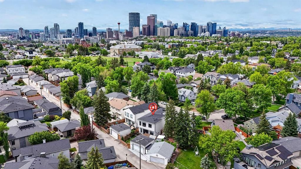 1135A Regent Crescent NE, Calgary — photo 4 of 50