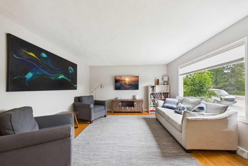 119 Ferncliff Crescent SE, Calgary — photo 4 of 40