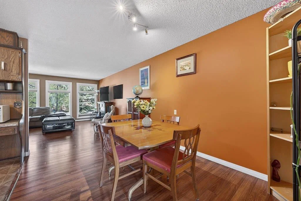 408 Rundleville Place NE, Calgary — photo 3 of 40