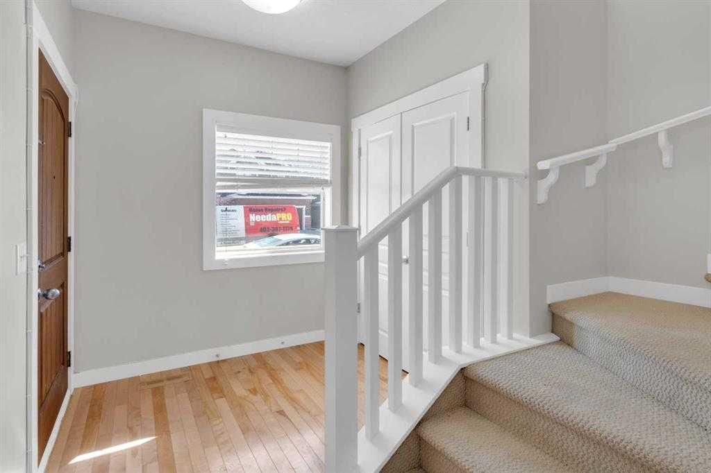 24 Royal Birch Park NW, Calgary — photo 2 of 34
