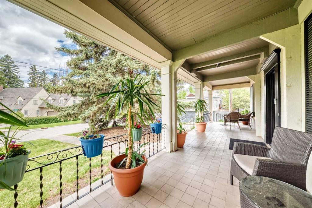 4112 8 Street SW, Calgary — photo 4 of 45