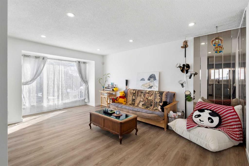 95 Beddington Way NE, Calgary — photo 4 of 35