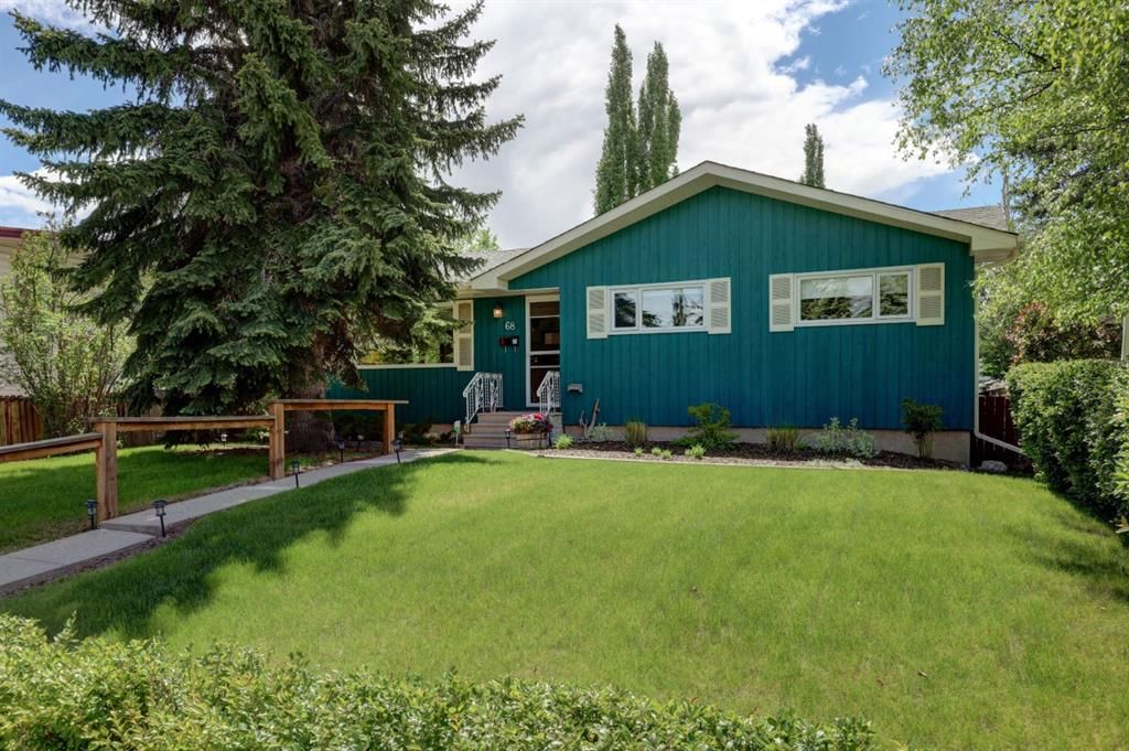 68 Brown Crescent NW, Calgary — photo 2 of 33