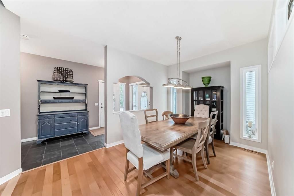 409 Rocky Ridge Bay NW, Calgary — photo 4 of 24