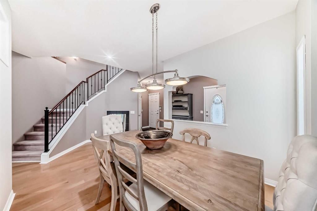 409 Rocky Ridge Bay NW, Calgary — photo 5 of 24