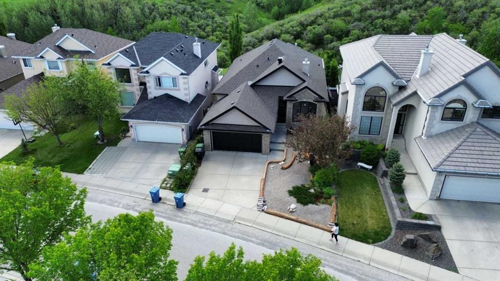 121 Edgeridge Park NW, Calgary — photo 2 of 36
