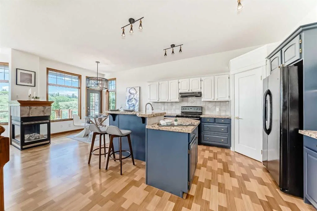 121 Edgeridge Park NW, Calgary — photo 5 of 36