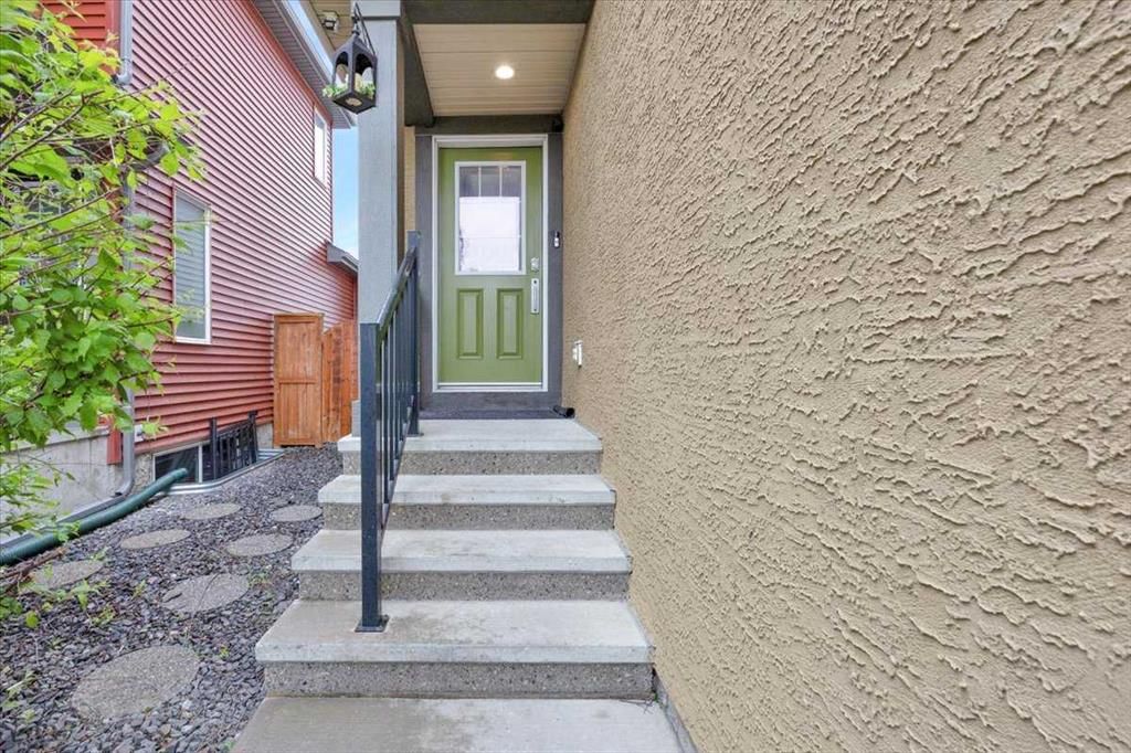 238 Sage Valley Drive NW, Calgary — photo 3 of 49