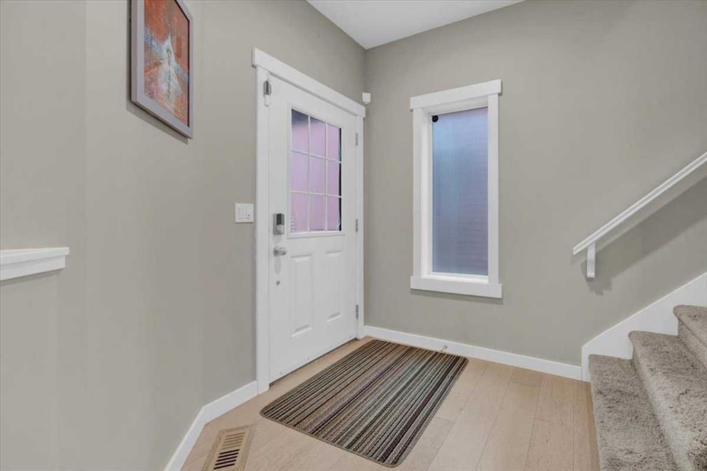238 Sage Valley Drive NW, Calgary — photo 4 of 49